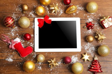 Tablet ve Noel dekor 