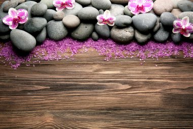 Güzel çiçekler taşlarla Spa  