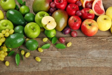 renkli olgunlaşmış meyve 