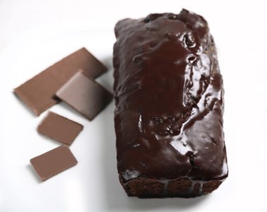 Kremalı çikolatalı pasta. 