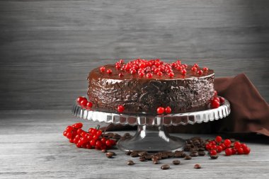 kızılcık ile çikolatalı kek 