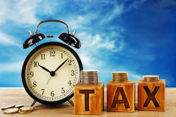 Налоговая концепция Время налогообложения — стоковое фото