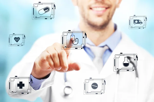 Arzt Auf Knopfdruck Auf Virtuellem Bildschirm Medizintechnikkonzept — Stockfoto