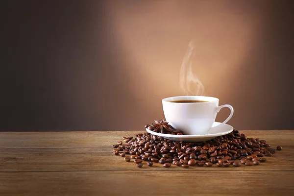 Kopje koffie op tafel — Stockfoto