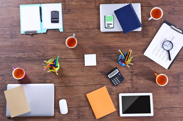 Mesa de escritório para reuniões — Fotografia de Stock