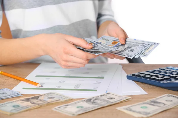 Man aan het werk op financieel verslag — Stockfoto