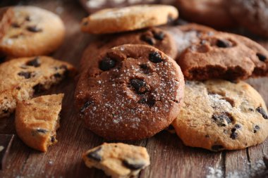 Çikolata parçacıklı kurabiye. 