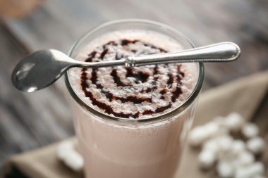 Lezzetli süt kokteyl 