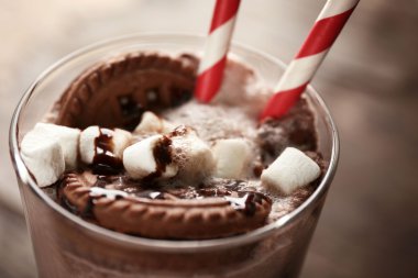 Lezzetli süt kokteyl 