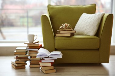 Yığın kitap katta