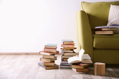 Yığın kitap katta