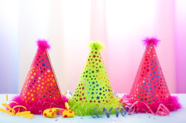 güzel parti şapkaları