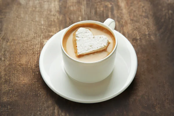 Xícara de café com marshmallow — Fotografia de Stock