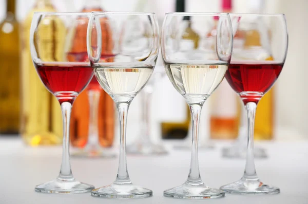 Red and white wine — Stock Photo, Image