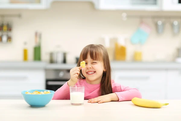 Menina bonita — Fotografia de Stock