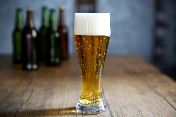 Glas leichtes Bier — Stockfoto