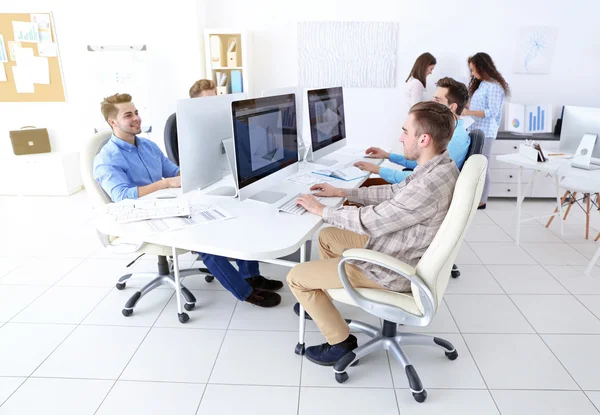 Witte Stijlvolle Ingenieurs Office — Stockfoto