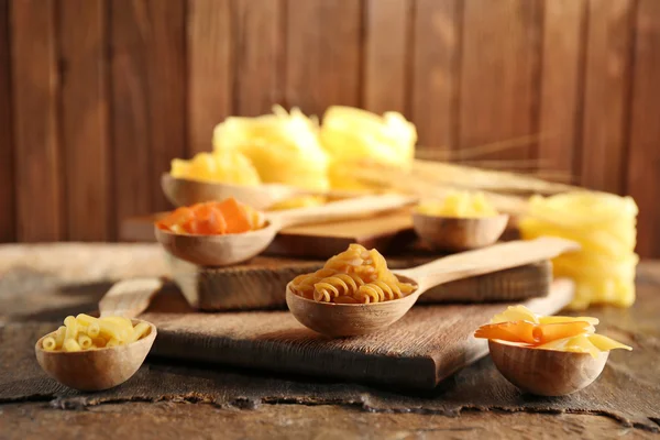 Diferentes tipos de pasta — Foto de Stock