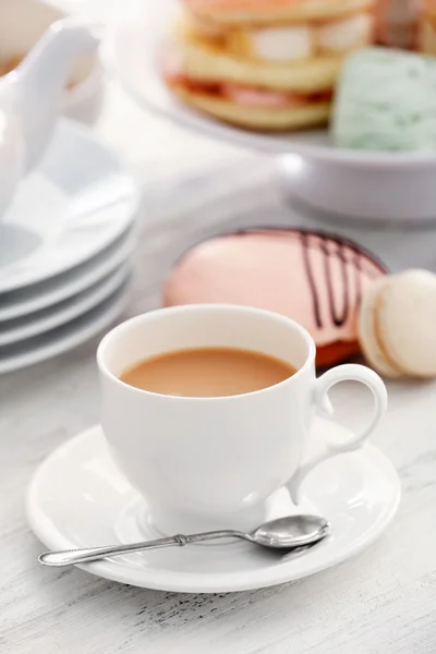 Cake-stand met snoep — Stockfoto