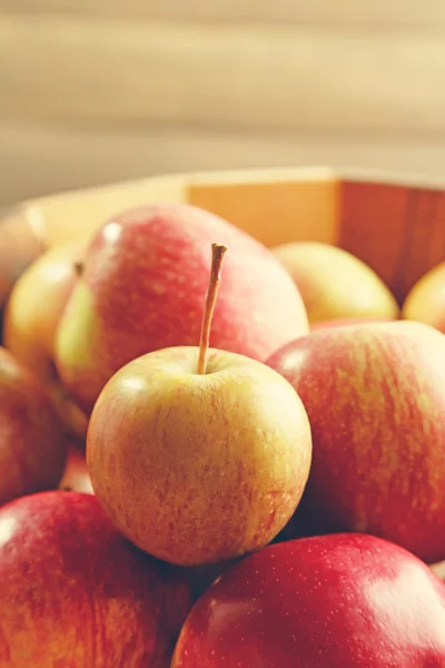 Сочные яблоки — стоковое фото