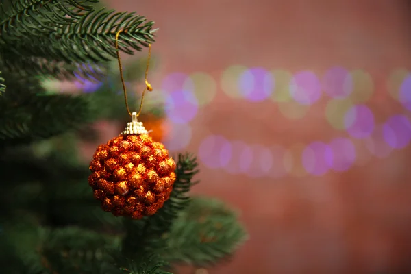Karácsonyfa díszítéssel — Stock Fotó
