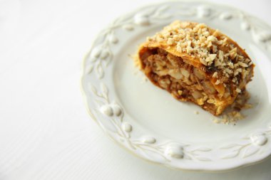 Elmalı strudel dilim