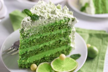 Lezzetli limon kremalı pasta parçası 
