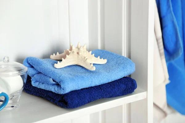 Badkamer set met handdoeken — Stockfoto