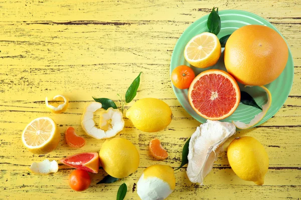 Fresh citrus fruits — Stock Photo, Image