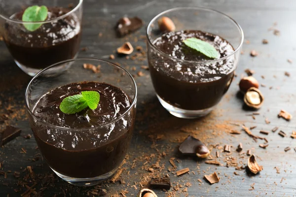 Glass cups of chocolate dessert — Stock Photo, Image