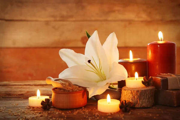 Sea salt and candles — Stock Photo, Image