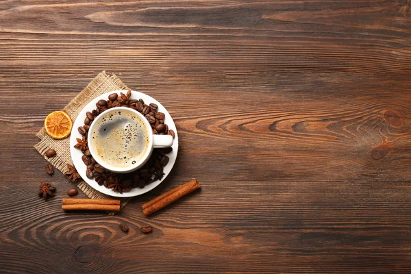 Cup of coffee with spices — Stock Photo, Image