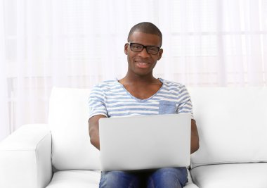 Afrikalı Amerikalı Adam