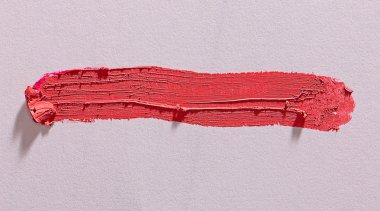 lekelenmiş pembe ruj 