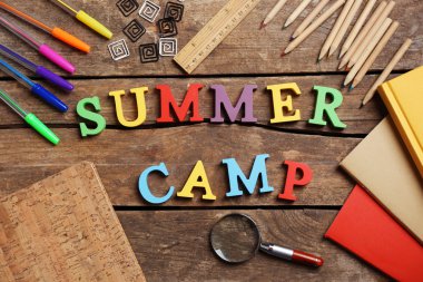 Masadaki kırtasiye seti