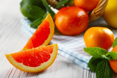 Turuncu ışık arka plan üzerinde parçaları