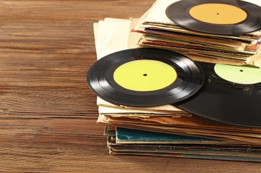 eski vinil kayıtlar kazık