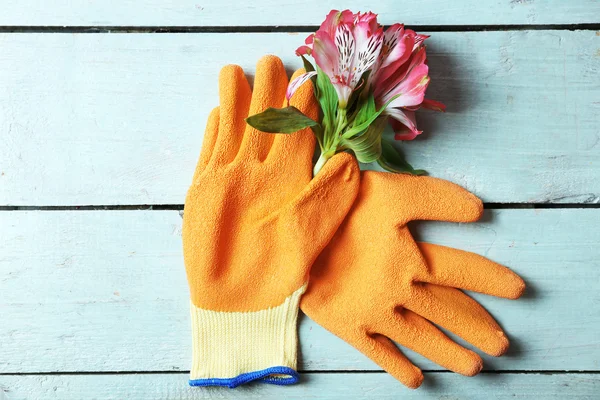 flower and garden gloves