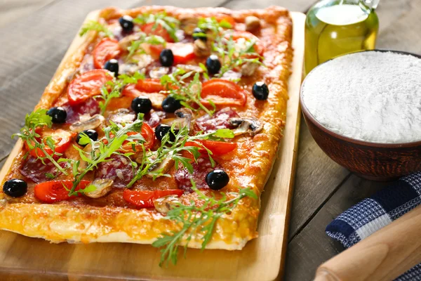 Rechthoek heerlijke pizza — Stockfoto