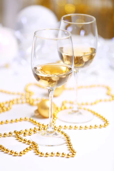 Verres de vin blanc — Photo