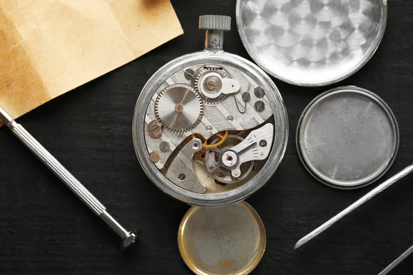 Mecanismo de reloj de bolsillo —  Fotos de Stock