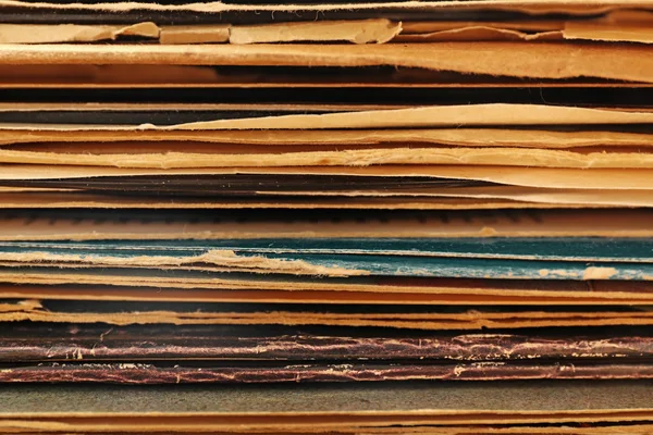 Stapelen van oude vinyl records — Stockfoto