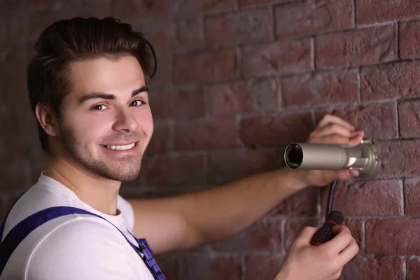 CCTV technician worker — Stock Photo, Image