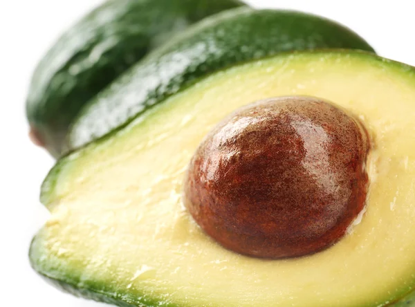 Helft van verse avocado closeup — Stockfoto