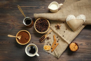 Kahve çekirdekleri ve baharatlar