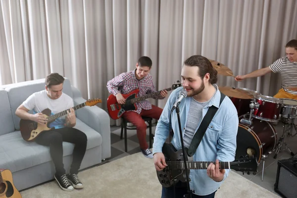 Banda Música Actuando Estudio Grabación — Foto de Stock