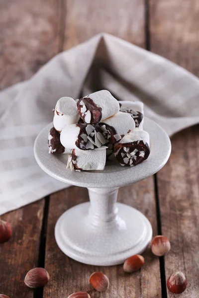 Smakelijke marshmallows met chocolade — Stockfoto