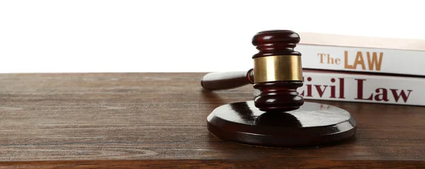 Gavel and books on  table — Stock Photo, Image