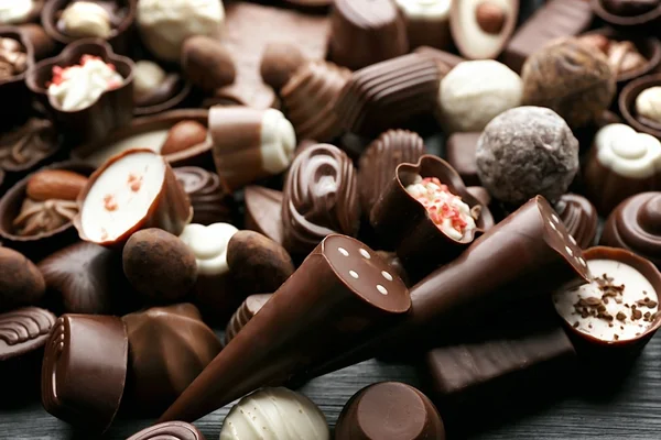 Választék a finom csokoládés cukorkák — Stock Fotó