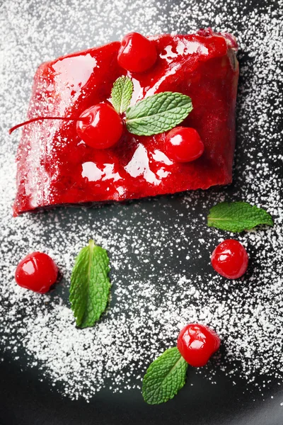 Powdered cherry strudel — Stock Photo, Image